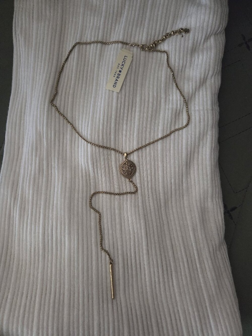 Lucky Brand Antiqued Gold Tone Flower Cutout Lariat Necklace NWT